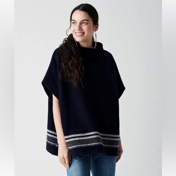 FAHERTY Women’s Park City Poncho Midnight Blue Size XS/ Small